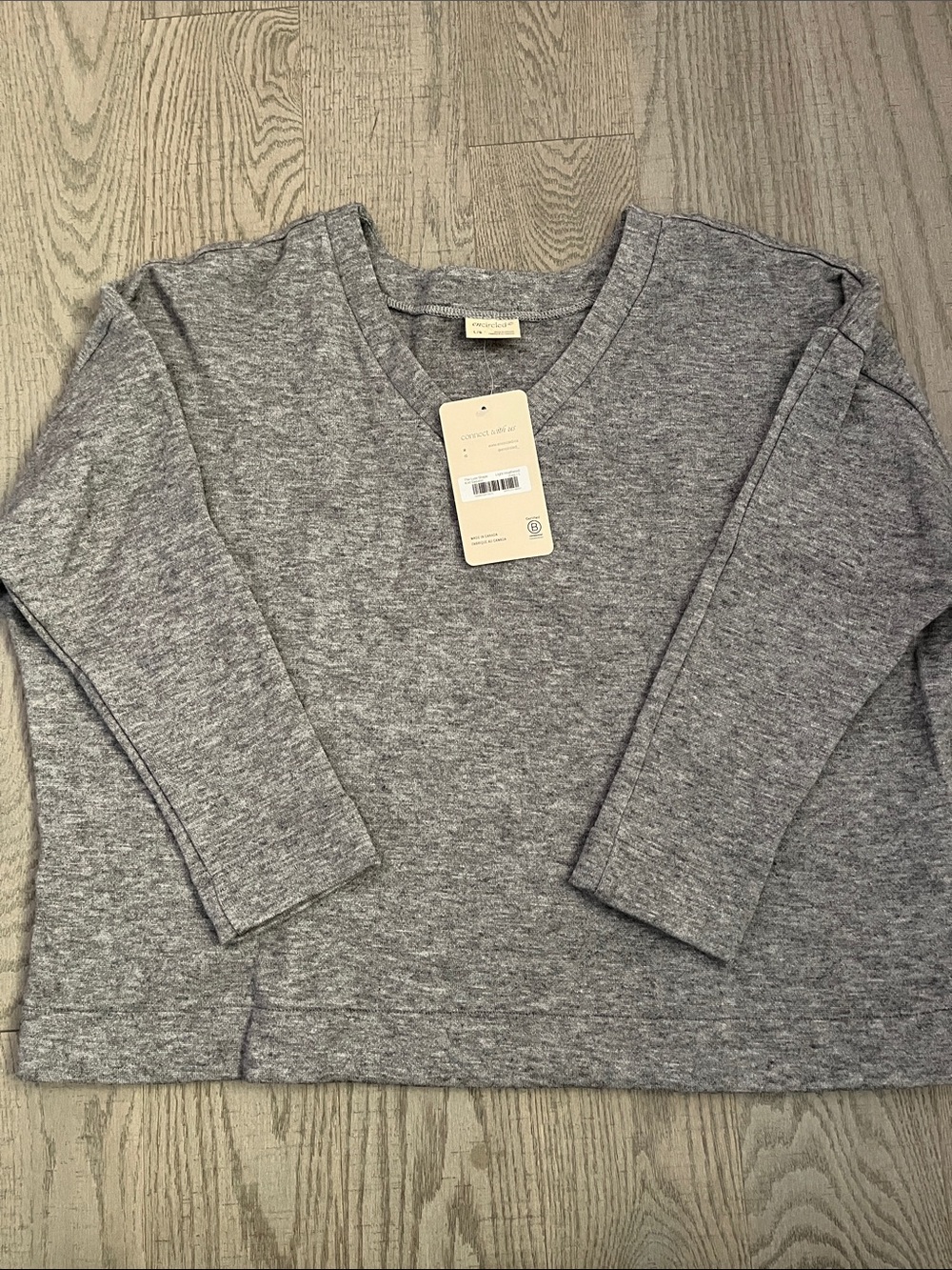 NWT Encircled Luxe ShapeKnit Boxy V-Neck Sweater Heather Grey